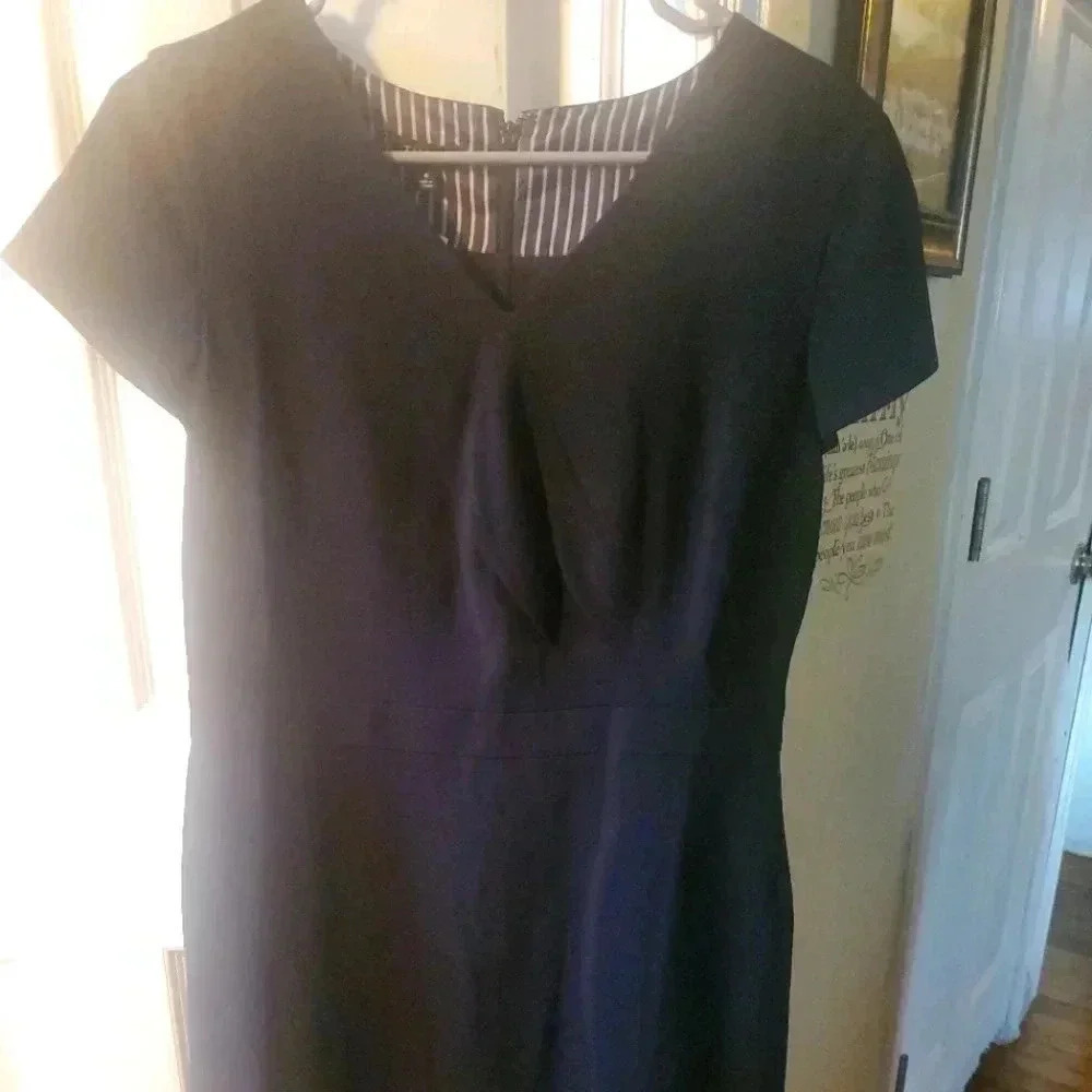 TALBOTS, SIZE 6,BLACK,SHORT SLEEVE